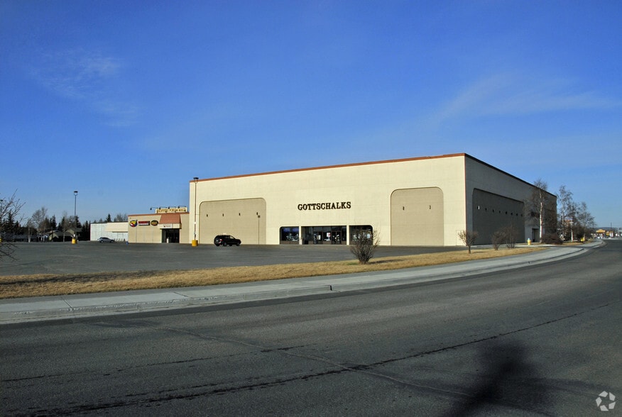 More Photos Of 1255 Airport Way, Fairbanks Unknown For Lease