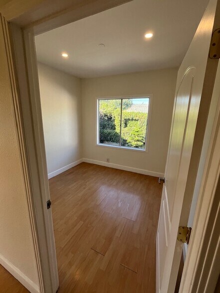 More Photos Of 931 N La Cienega Blvd, Los Angeles Storefront Retail Office For Lease