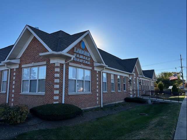 Primary Photo Of 2009 Warrenville Rd, Lisle Office For Lease