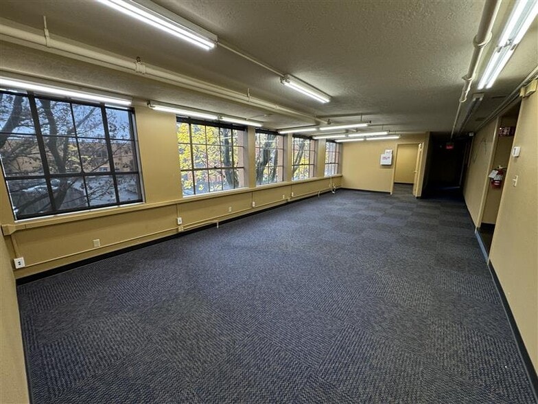 More Photos Of 6600 N Baltimore Ave, Portland Warehouse For Sale
