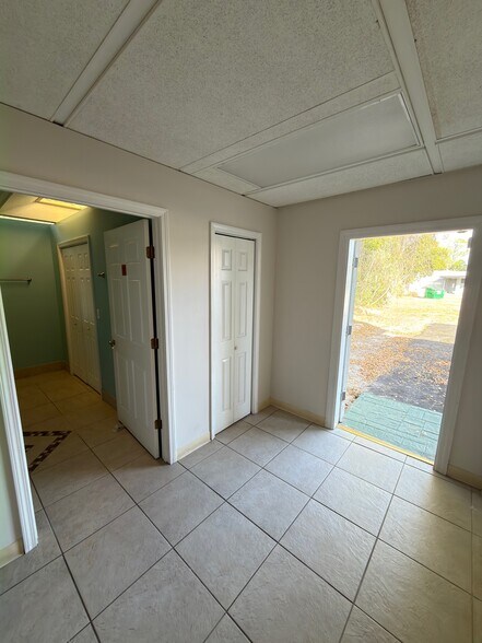 More Photos Of 1539 Parental Home Rd, Jacksonville Medical For Lease