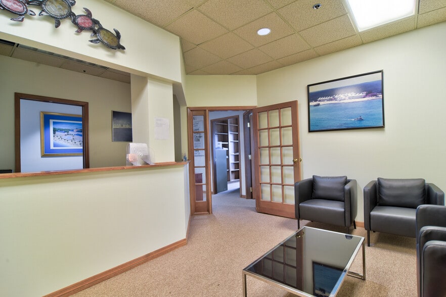 More Photos Of 1150 Cleveland St, Clearwater Office For Lease