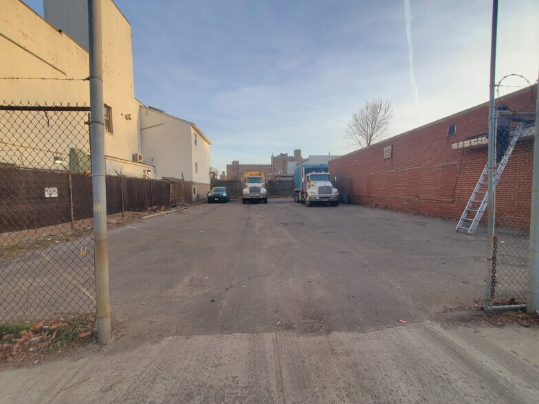 More Photos Of 2516 Neptune Ave, Brooklyn Medical For Lease