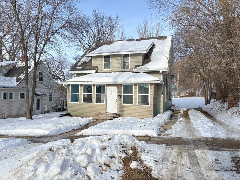 Primary Photo Of 424 W Birch Ave, Fergus Falls Multifamily For Sale