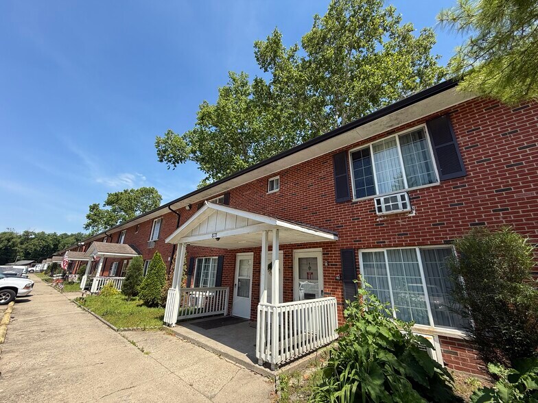 More Photos Of 8712-8804 Dayton Oxford Rd, Franklin Apartments For Sale