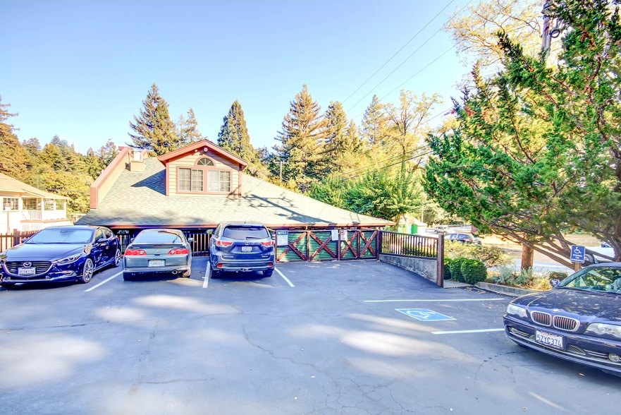 More Photos Of 13350 W Park Ave, Boulder Creek Loft Creative Space For Lease