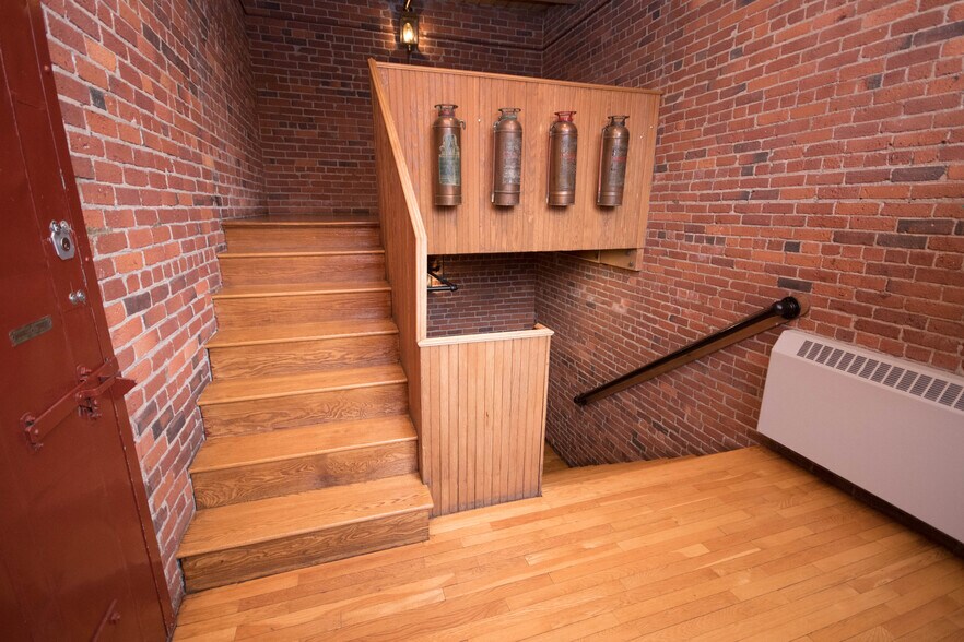 More Photos Of 44 Merrimac St, Newburyport Office For Lease