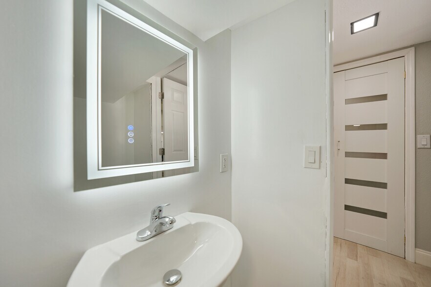 More Photos Of 2461 SW Highway 17, Arcadia Warehouse For Sale