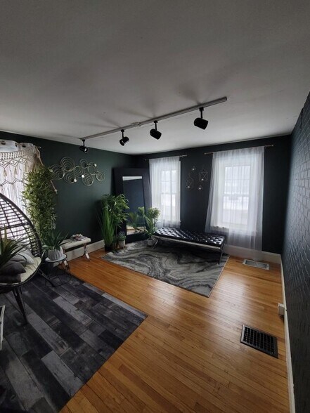 More Photos Of 7312 Center St, Mentor Freestanding For Lease