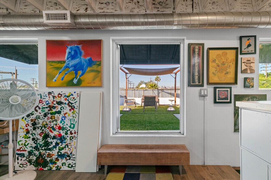 More Photos Of 10542 Burbank Blvd, North Hollywood Storefront Retail Office For Sale