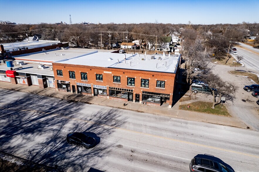More Photos Of 2320-2330 E Douglas Ave, Wichita Restaurant For Lease