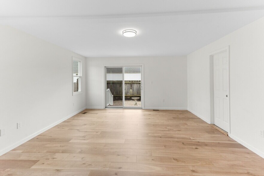 More Photos Of 280 Washington St, North Easton Light Distribution For Sale