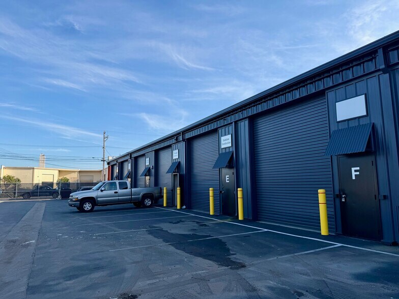 More Photos Of 815-831 Warrington Ave, Redwood City Warehouse For Lease