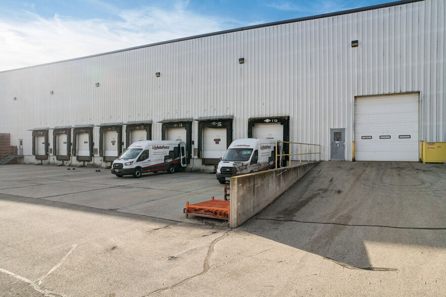 More Photos Of 4722 Helgesen Dr, Madison Warehouse For Lease