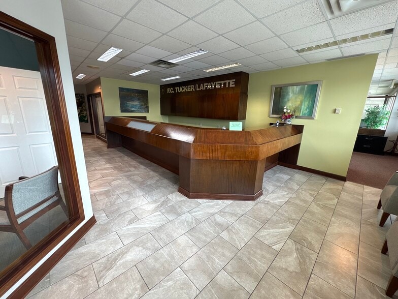 More Photos Of 1425 Sagamore Parkway N, Lafayette Office For Lease