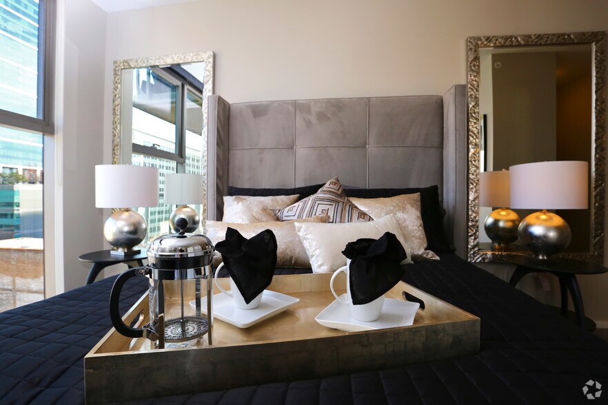 More Photos Of 123 N Desplaines St, Chicago Apartments For Lease