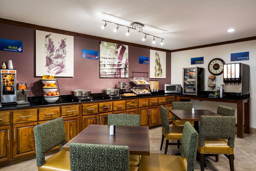 More Photos Of 610 Martin Luther King Jr Blvd, Morgan City Hotel For Sale