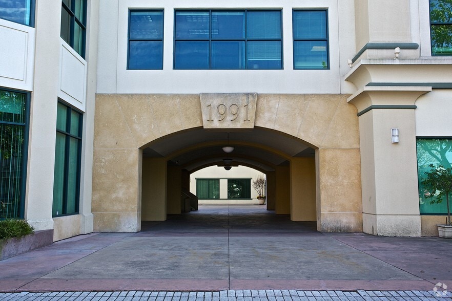 More Photos Of 1991 Broadway St, Redwood City Office For Lease