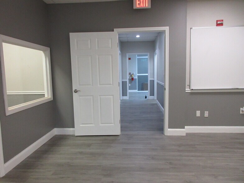 More Photos Of 540 NW University, Port Saint Lucie Office Residential For Sale