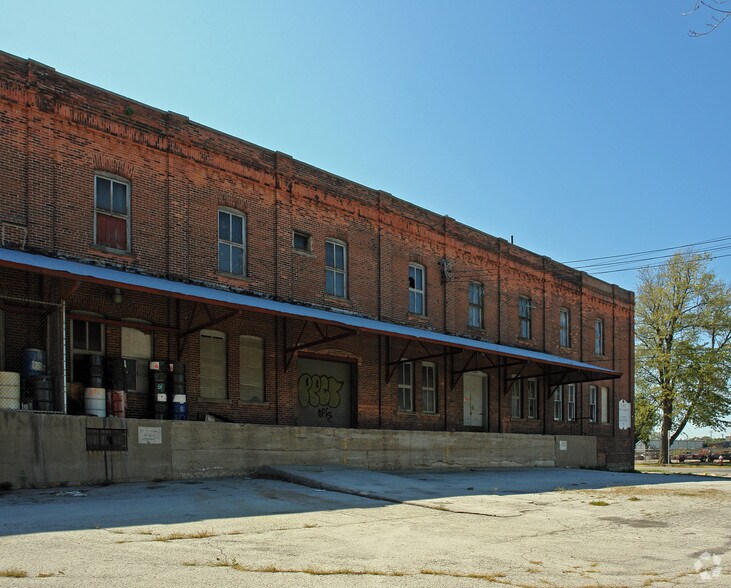 More Photos Of 1702 Campbell St, Sandusky Industrial For Sale