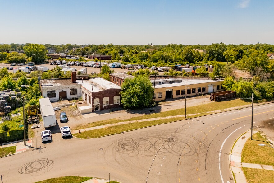 Primary Photo Of 1059 W Grand Blvd, Detroit Warehouse For Sale