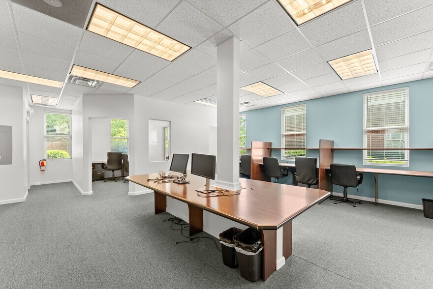 More Photos Of 950 Scales Rd, Suwanee Medical For Lease