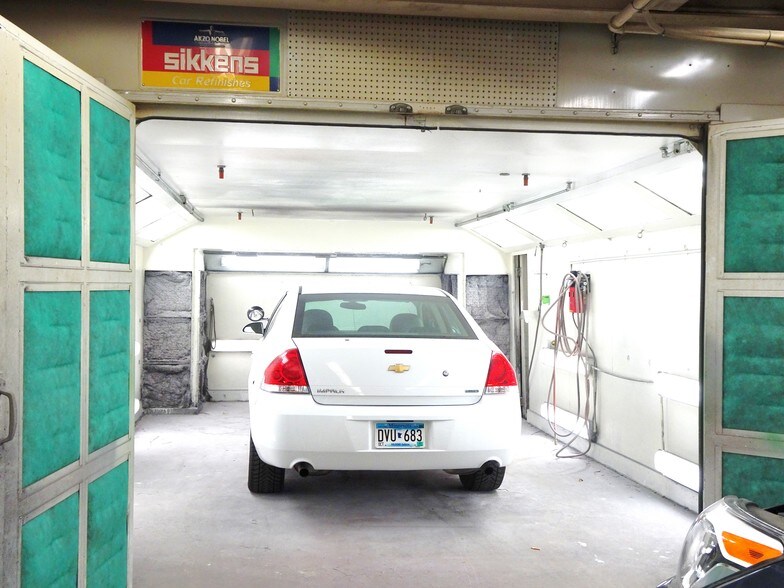 More Photos Of 4261 Chicago Ave, Minneapolis Auto Repair For Sale