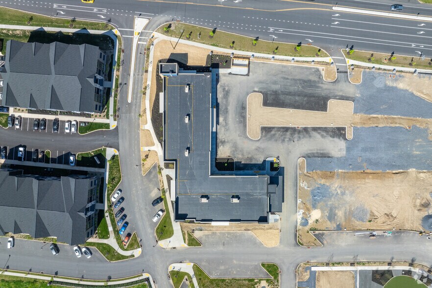 More Photos Of 2600 Union Green, Harrisburg Office For Lease