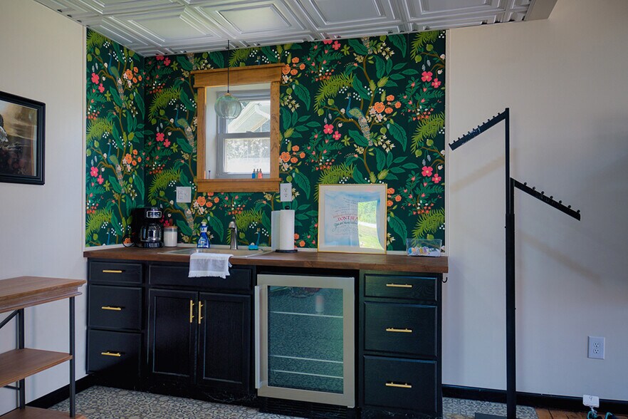 More Photos Of 5708 Grand Central Ave, Vienna Storefront Retail Residential For Sale