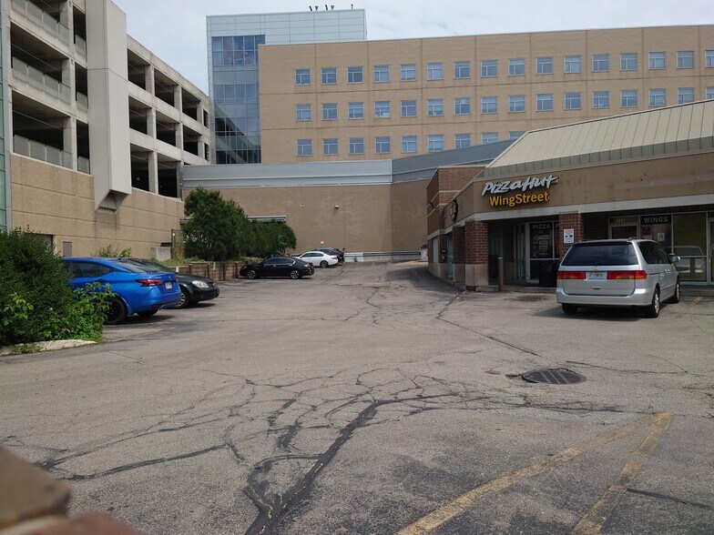 More Photos Of 2326-2342 N Farwell Ave, Milwaukee Freestanding For Lease