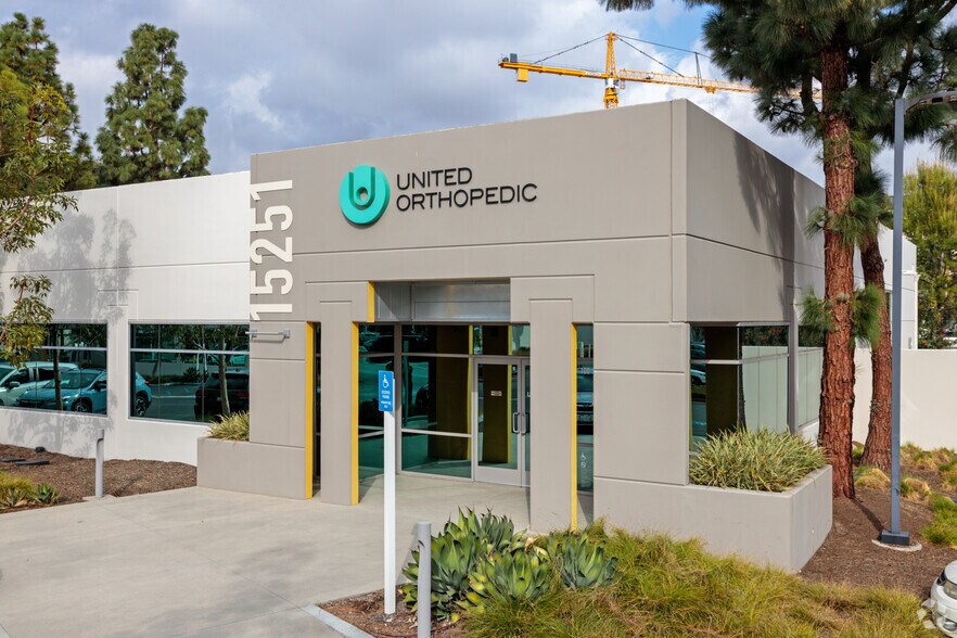 More Photos Of 15251 Alton Pky, Irvine Research And Development For Lease