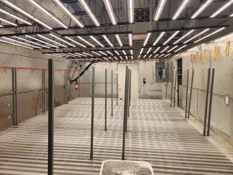 More Photos Of 20868 NE Townley Rd, Marlow Industrial For Sale