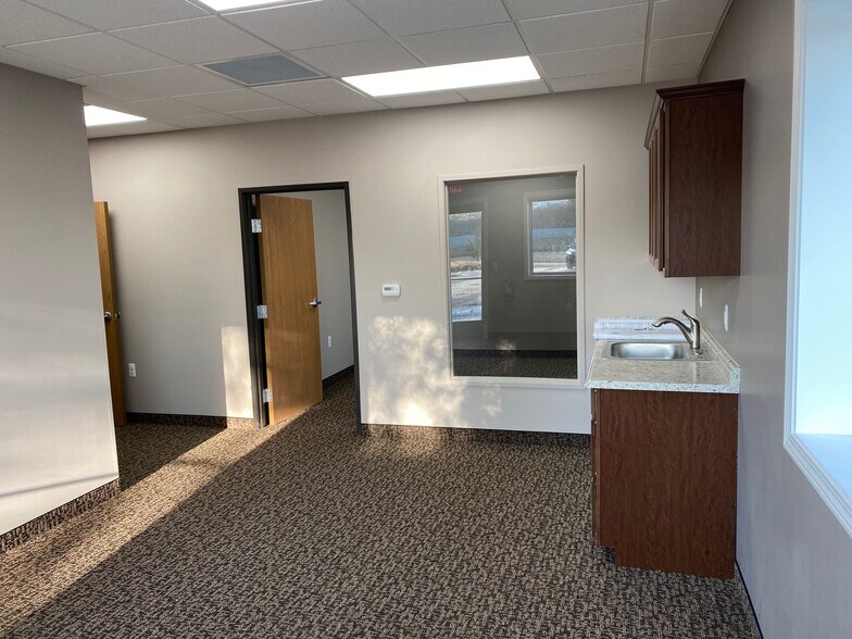 More Photos Of 5323 Dixie Hwy, Waterford Warehouse For Lease