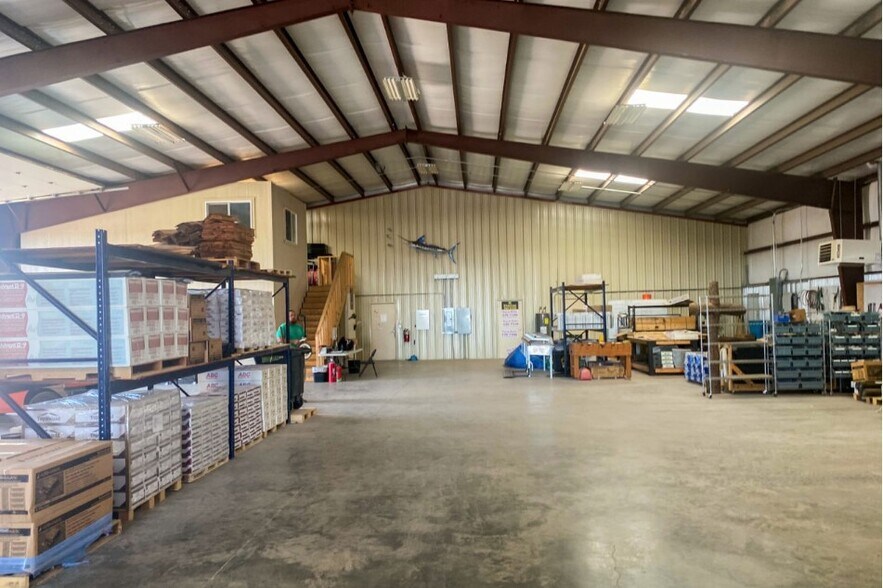 More Photos Of 10104-10204 Farm to Market 307, Midland Warehouse For Sale