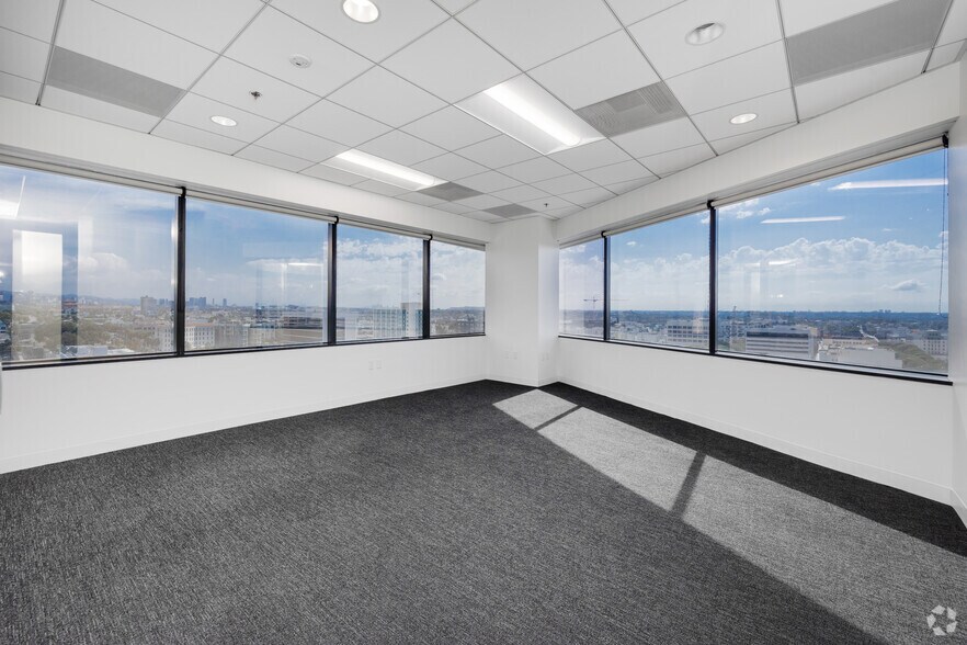 More Photos Of 401 Wilshire Blvd, Santa Monica Office For Lease