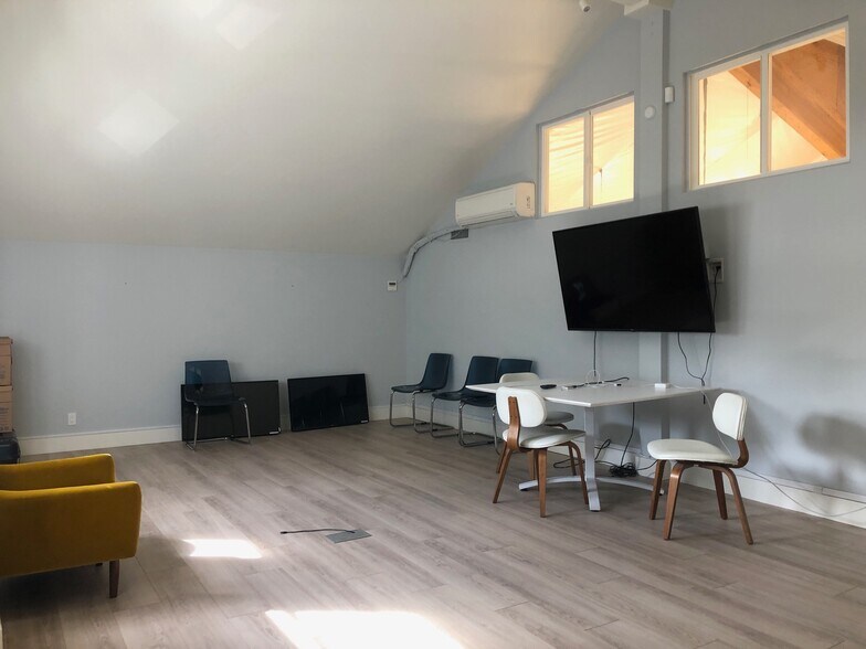 More Photos Of 801 High St, Palo Alto Research And Development For Lease