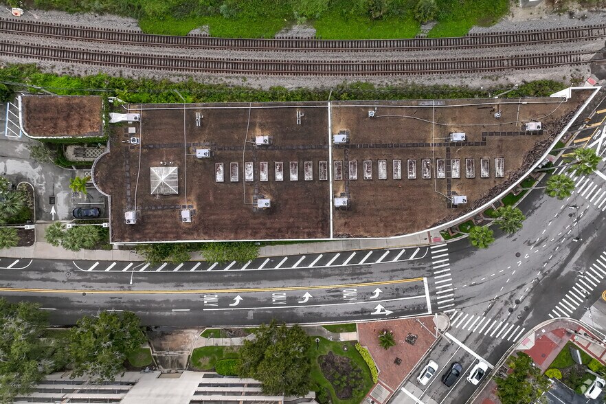 More Photos Of 1001 N Orange Ave, Orlando Coworking Space