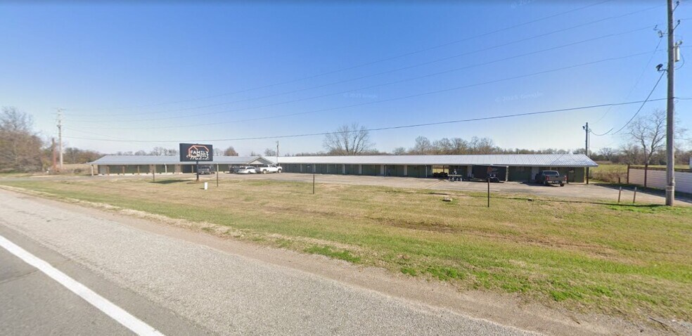 More Photos Of 6199 US-165 Hwy, Columbia Hotel For Sale