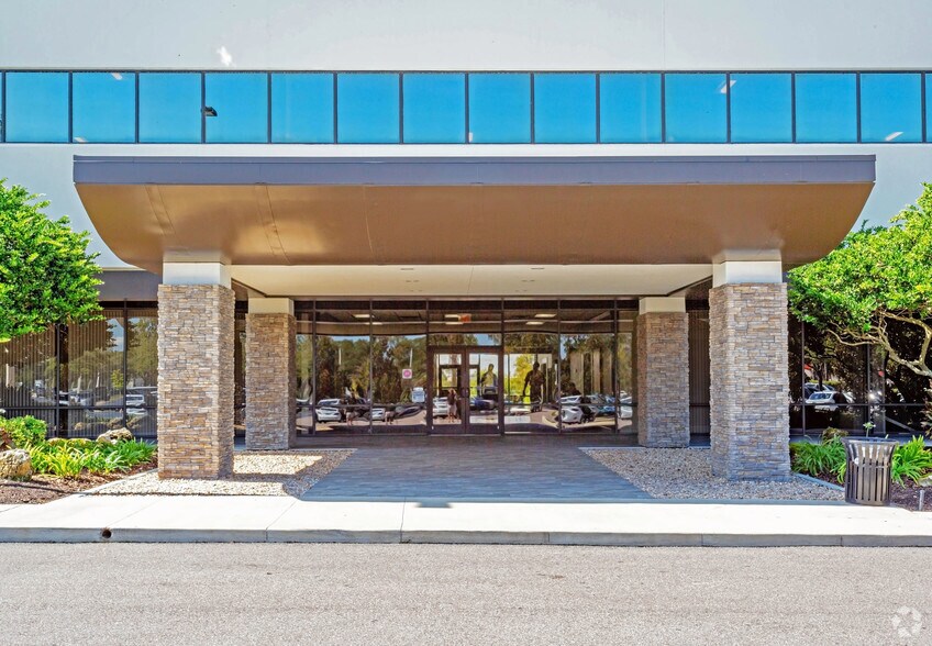 More Photos Of 5900 Lake Ellenor Dr, Orlando Office For Sale