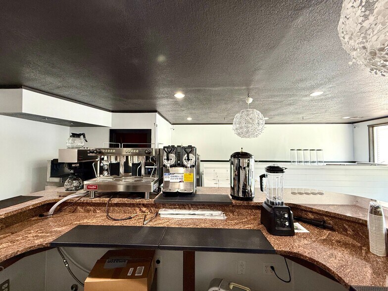 More Photos Of 105 S Water St, Nixa Restaurant For Sale