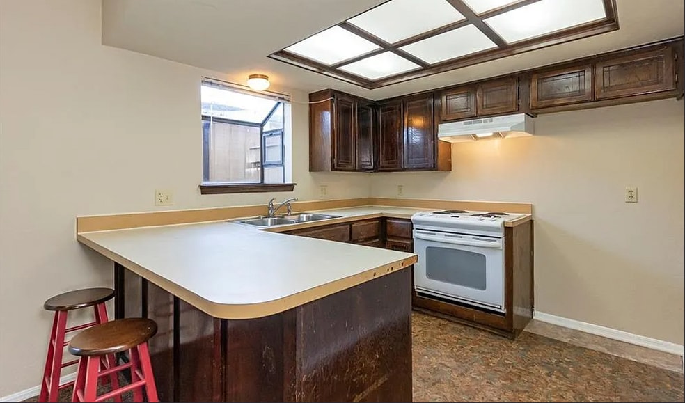 More Photos Of 812 Two Forty Pl, Oklahoma City Apartments For Sale