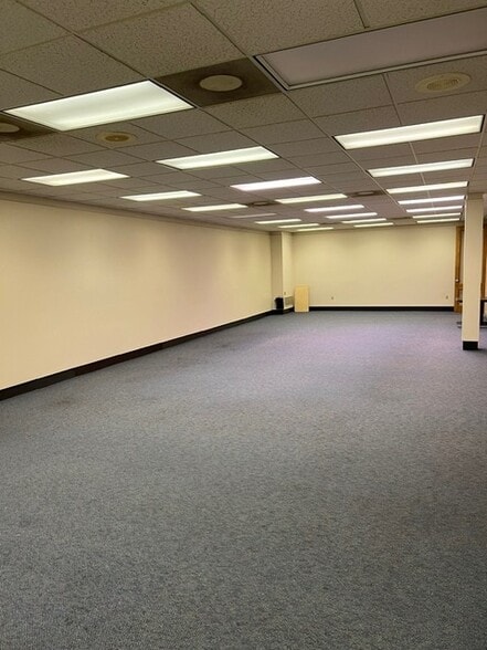 More Photos Of 604 Washington Ave, Greenville Office For Sale