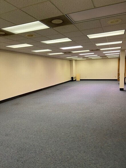 More Photos Of 604 Washington Ave, Greenville Office For Sale