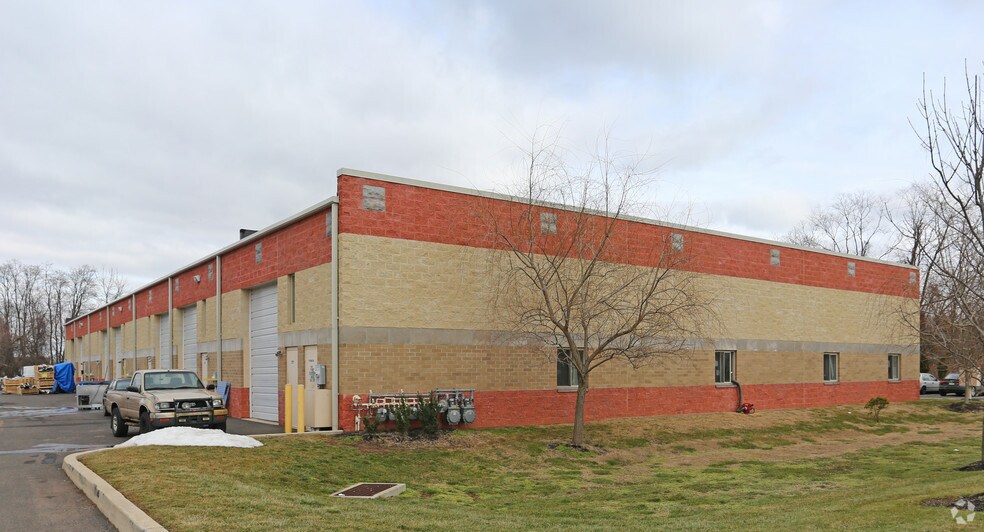 More Photos Of 375-387 Nina Way, Warminster Township Light Distribution For Lease