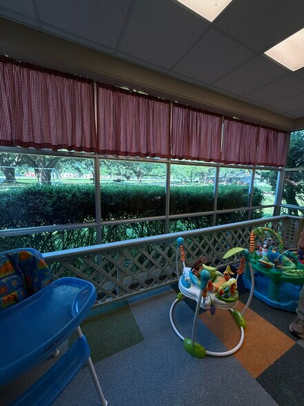 More Photos Of 1915 Grover Pl, Shreveport Specialty For Lease