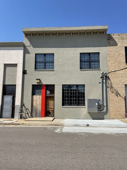 More Photos Of 1735 NW 5th St, Oklahoma City Warehouse For Sale