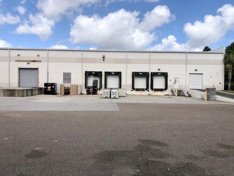 More Photos Of 2301 Charleston Regional Pky, Charleston Warehouse For Lease