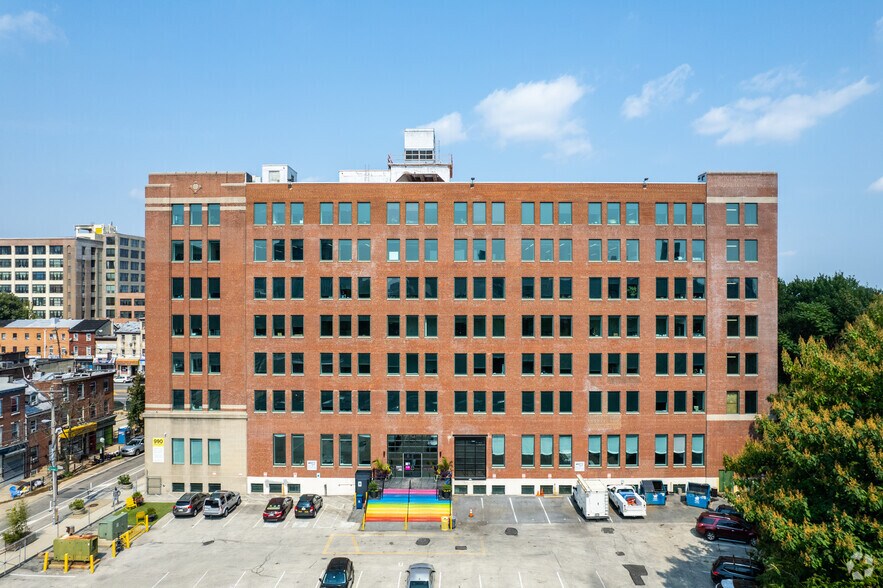 More Photos Of 990 Spring Garden St, Philadelphia Office For Sale