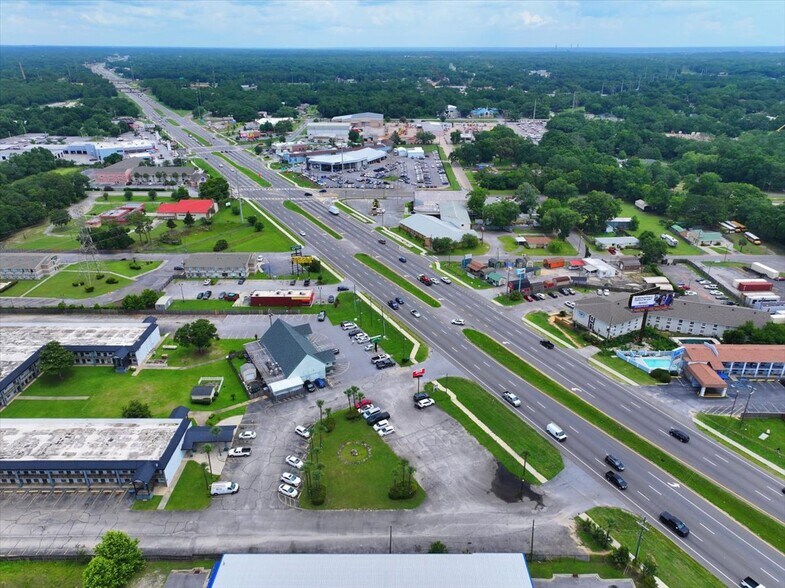 More Photos Of 6911 Pensacola Blvd, Pensacola Land For Lease