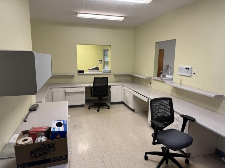 More Photos Of 100 Springfield Ct, O'Fallon Medical For Lease